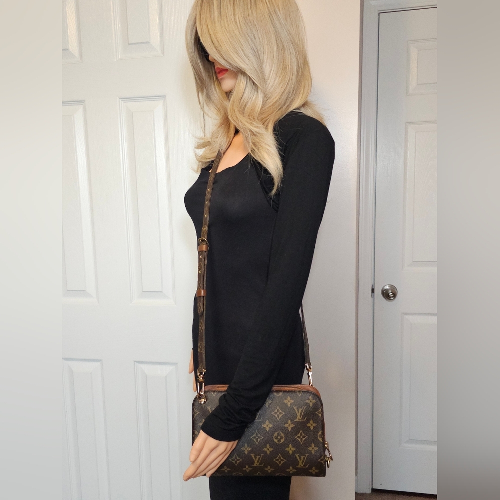 Authentic LOUIS VUITTON Monogram Orsay Clutch Crossbody Bag - Picture 16 of 16